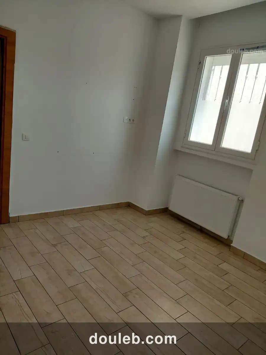 Un s plus 2 à jardin d'el menzah 2 à Tunis