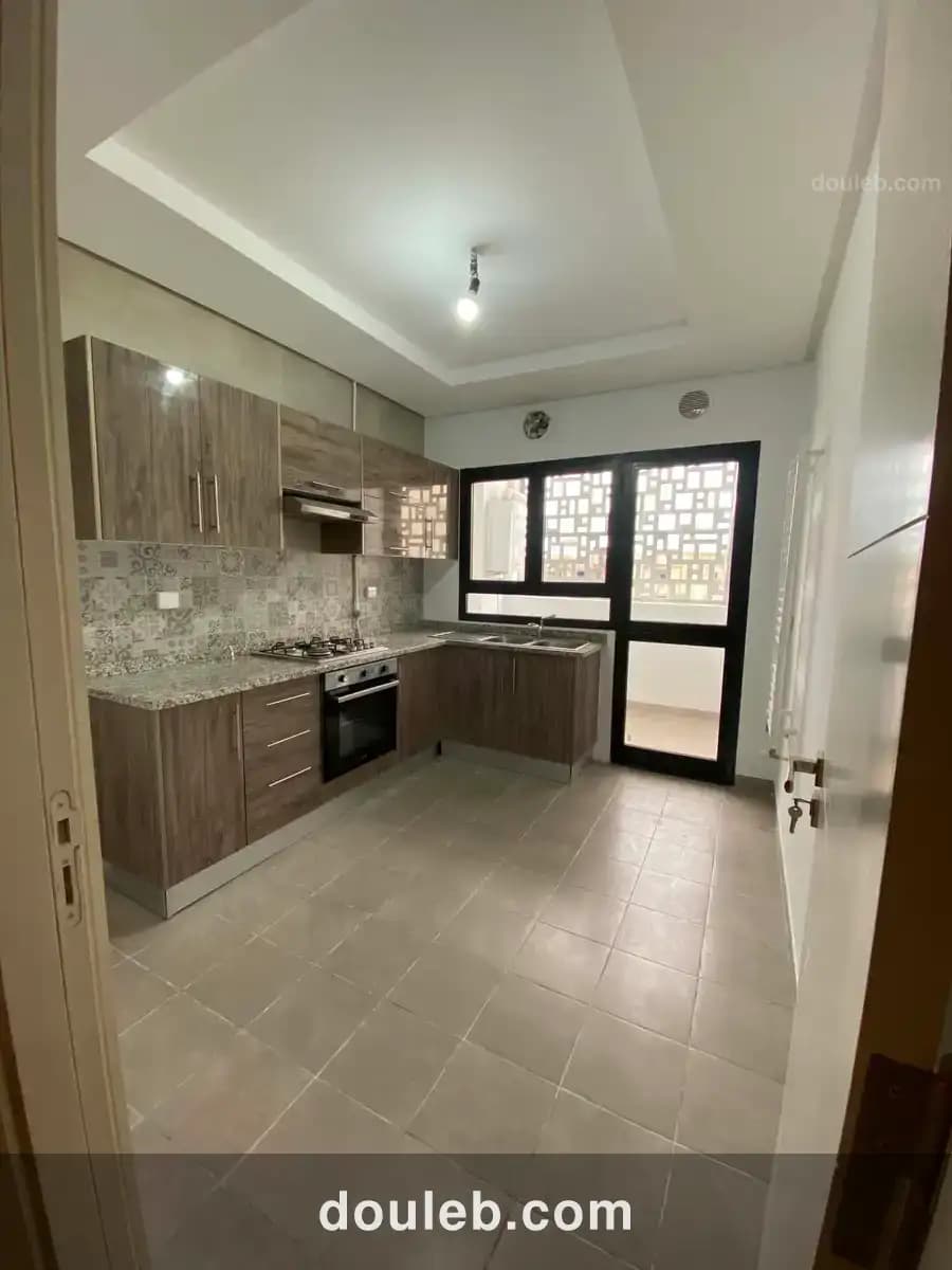 S plus 3 propre avec ppss à Tunis