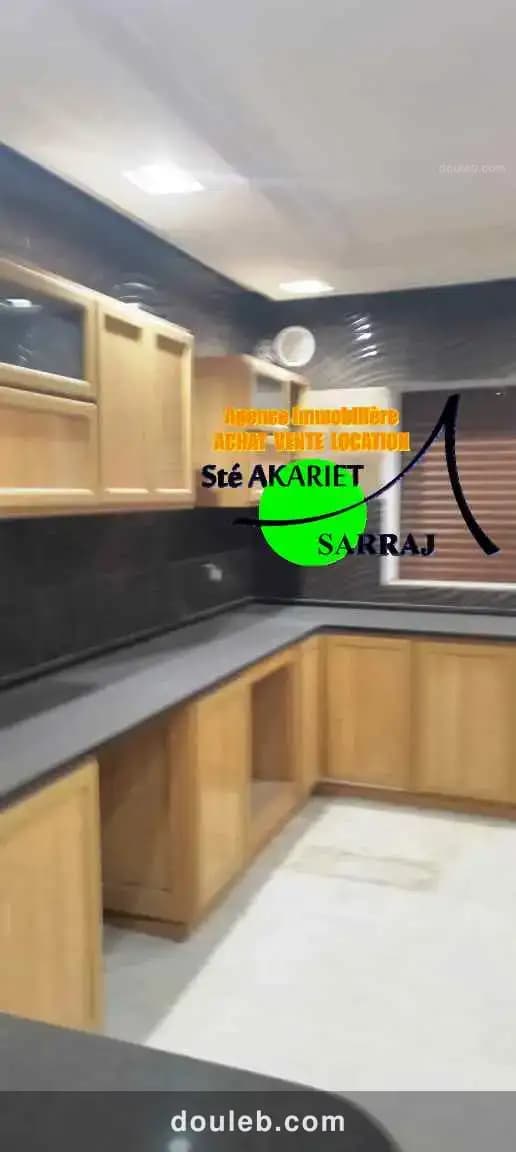 Villa 297m à hammem sousse pas loin de meublatex à Tunis