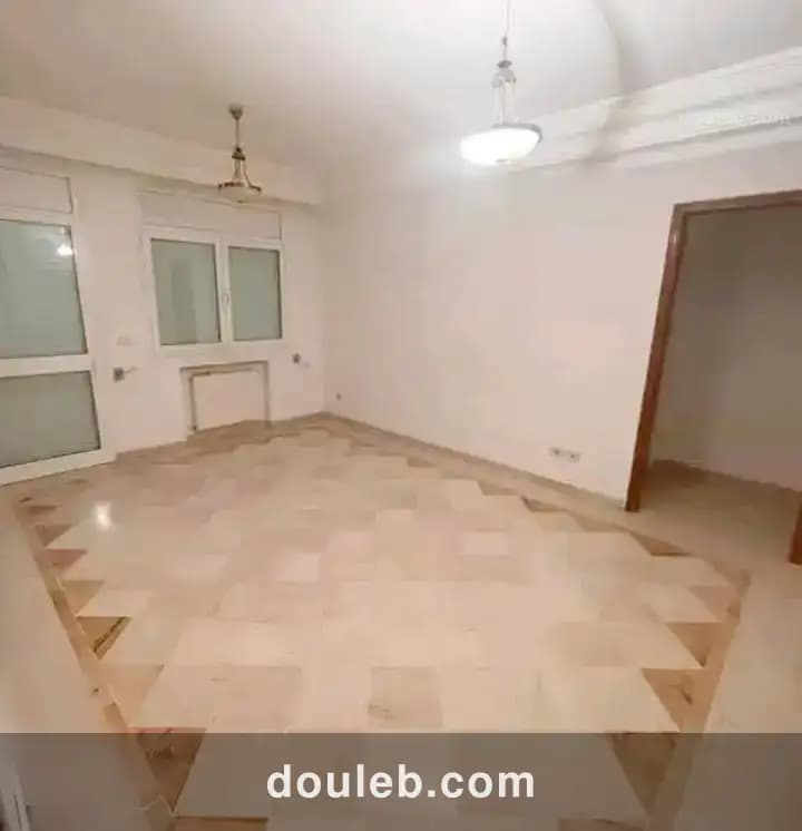 Un appart s 2 à cité nasr à Tunis