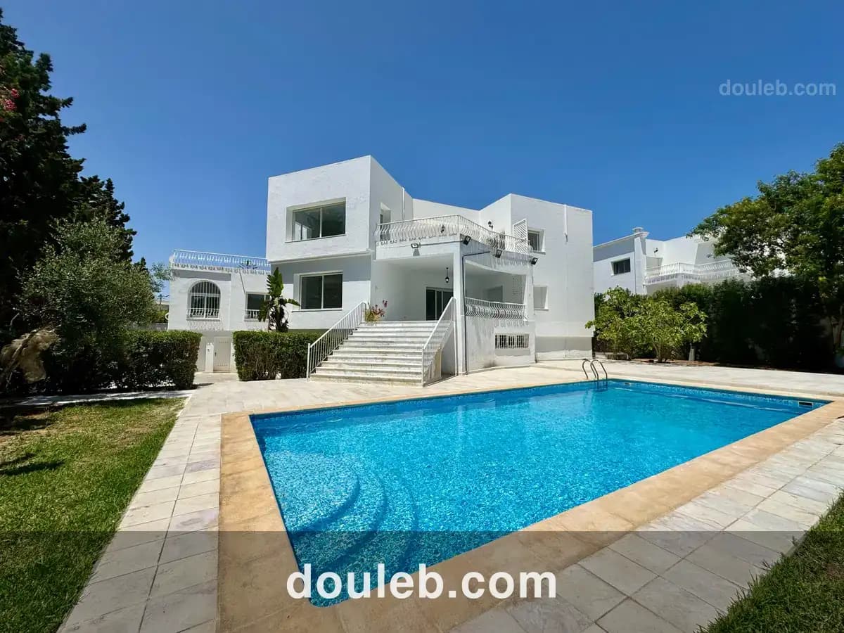 Villa haut standing avec piscine à gammarth à Tunis