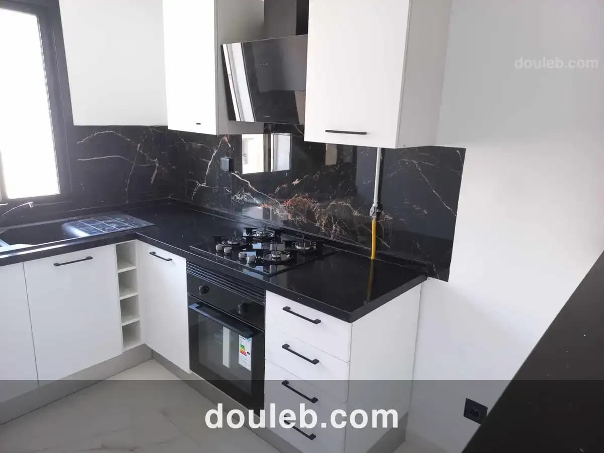 Appartement s 2 derrière carrefour el wahat à Tunis