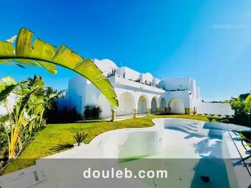 V588 villa prada el bessbessia à Tunis