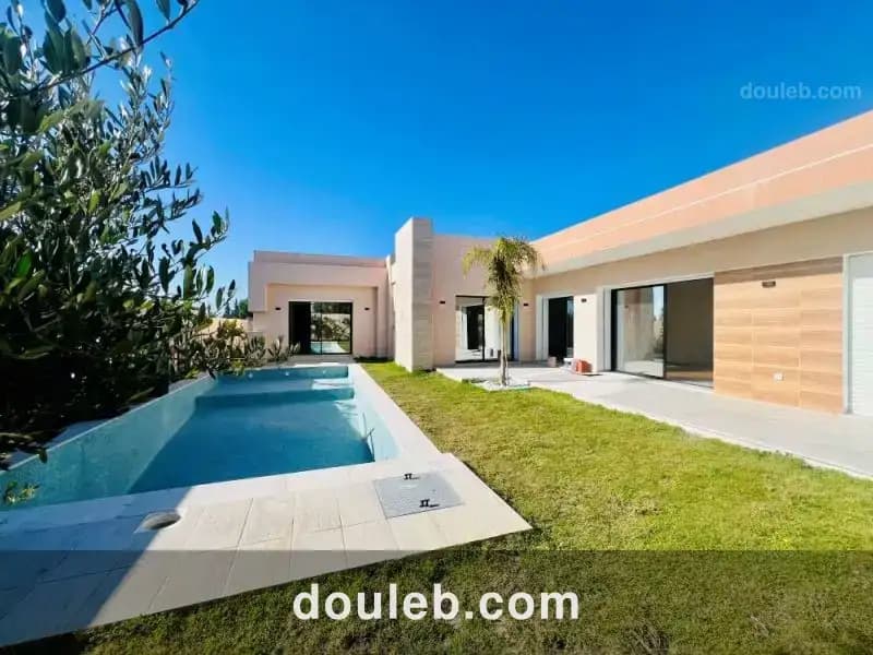V589 villa armani el monchar à Tunis