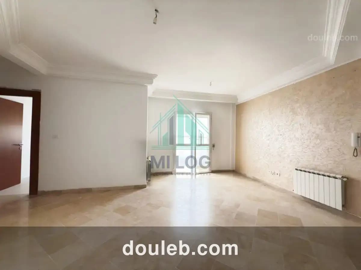 S2 prés carrefour médina jadida à Tunis