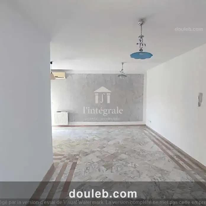 Grand bureau de 5 pièces à Tunis