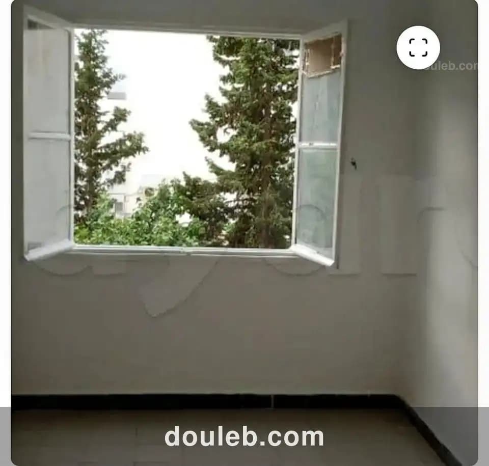 Appartement a cité el khadra à Tunis
