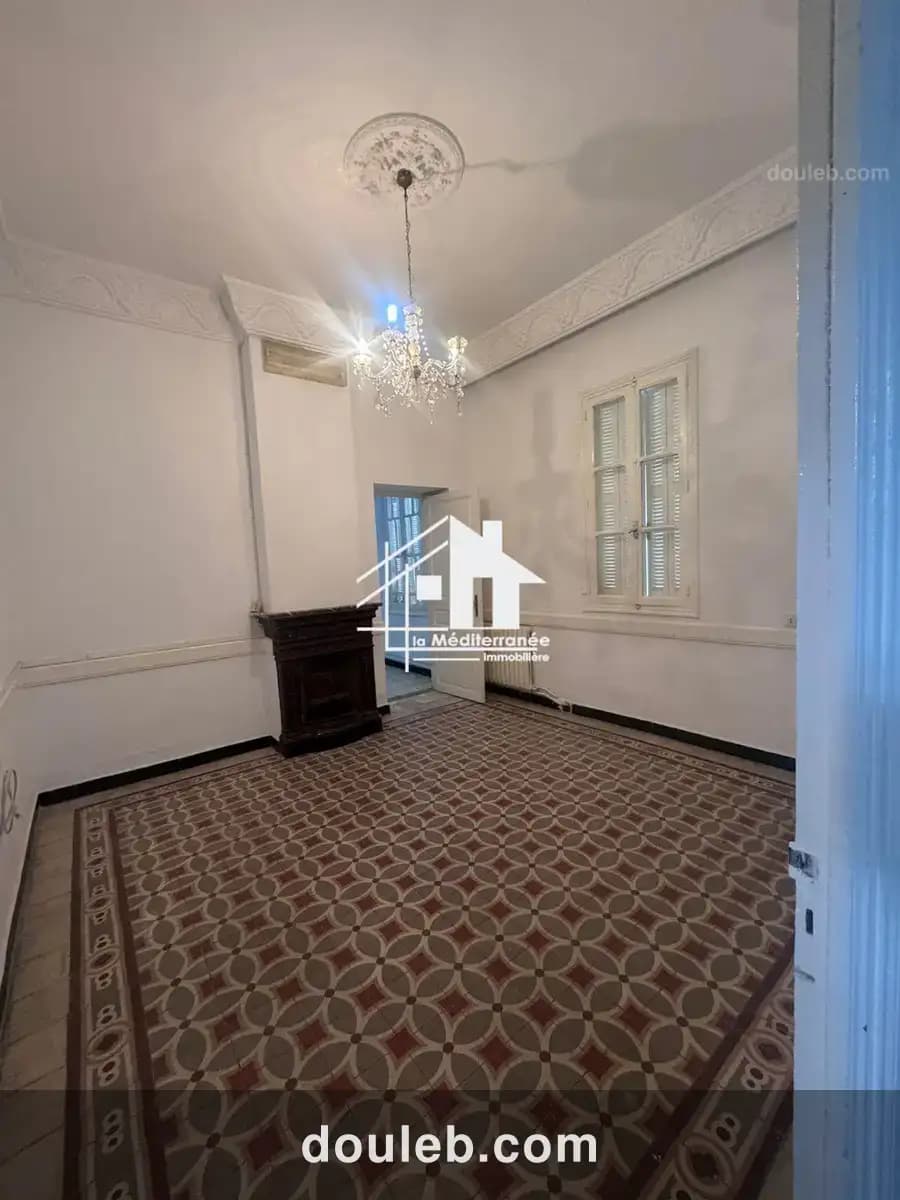 Étage de villa s3 à Tunis