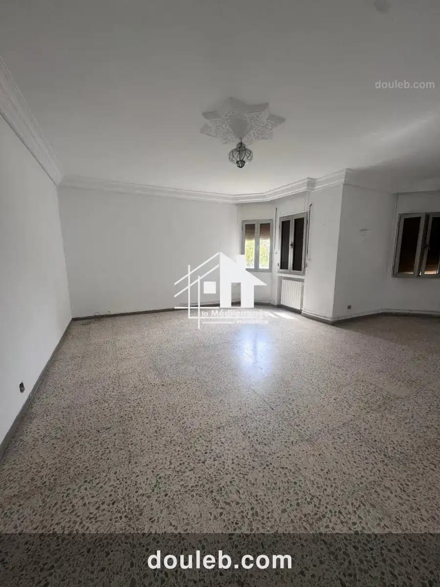 Étage de villa s3 indépendant à Tunis