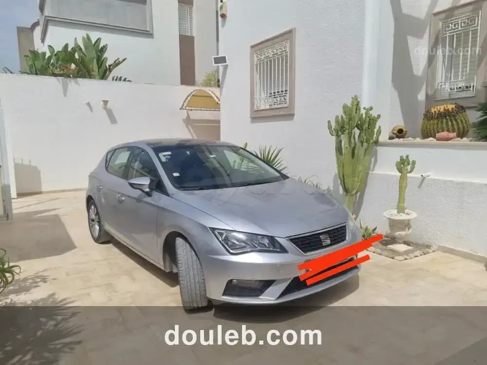 Vends seat leon à Tunis