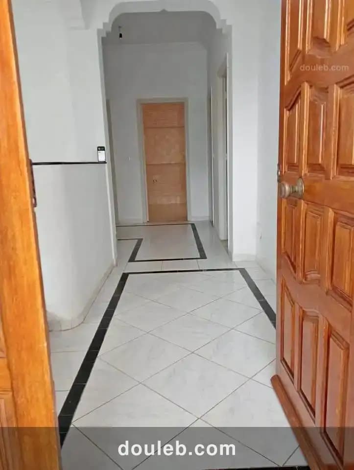 Rez de chaussée s3 avec entrée indépendante à Tunis