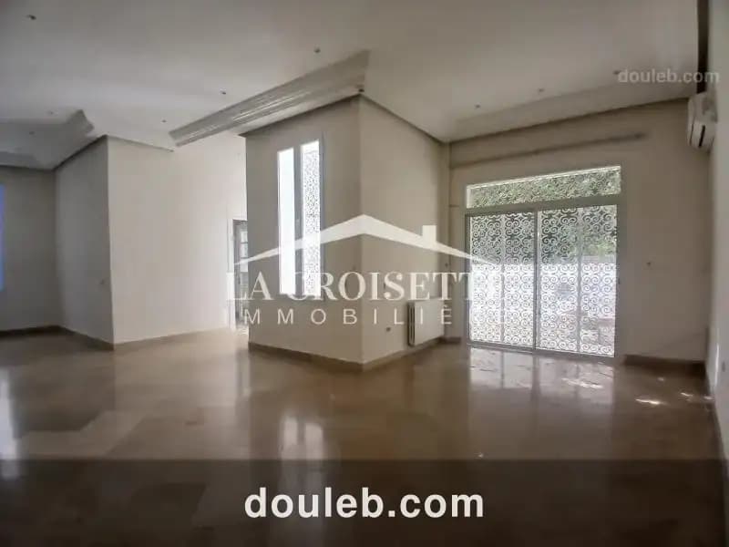 Duplex s4 avec terrasse à la marsa mdl0723 à Tunis