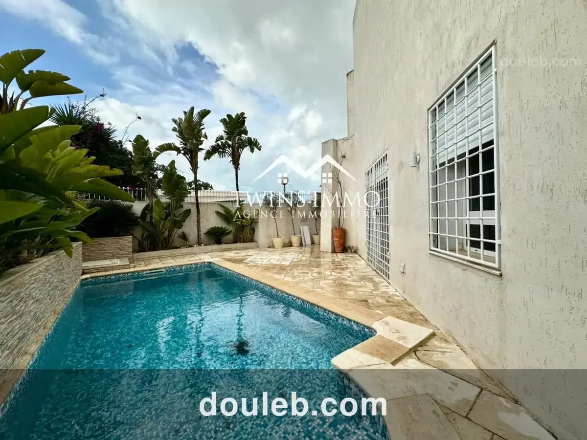 Villa s4 avec piscine à la marsa à Tunis