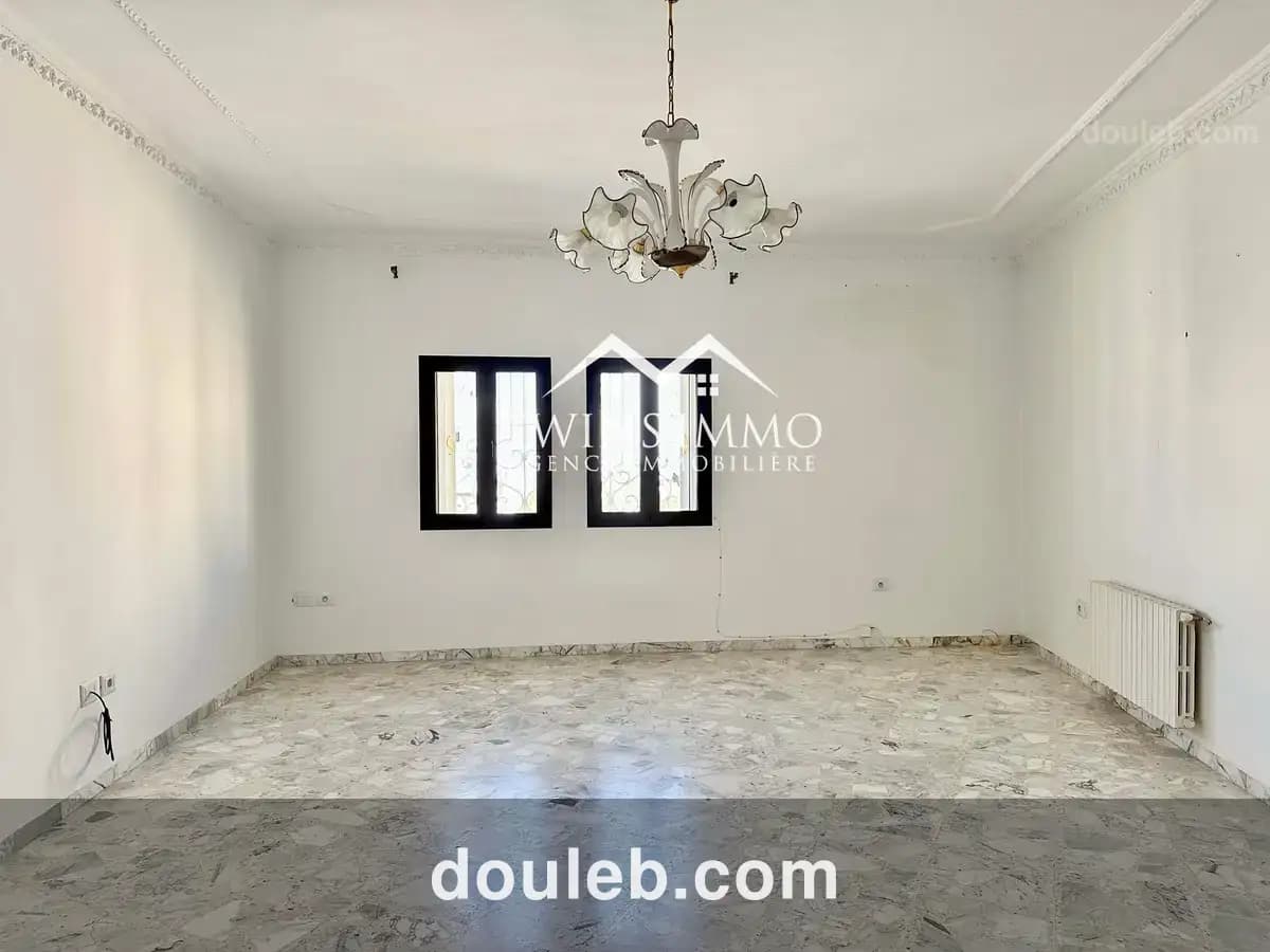 Étage de villa s3 à la marsa à Tunis