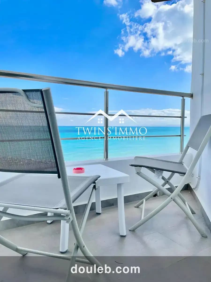 Appartement s2 meublé à gammarth vue sur mer à Tunis