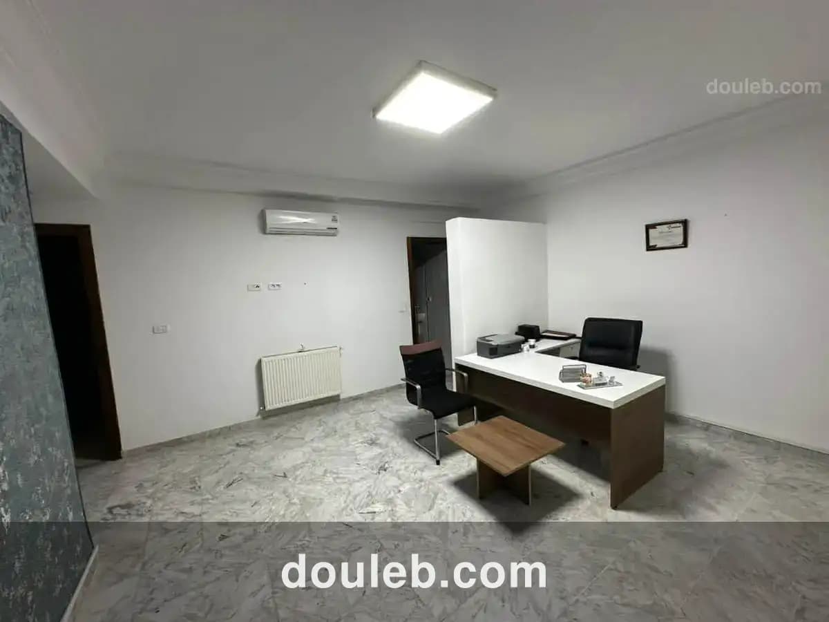 Hall plus 3 pieces à Tunis