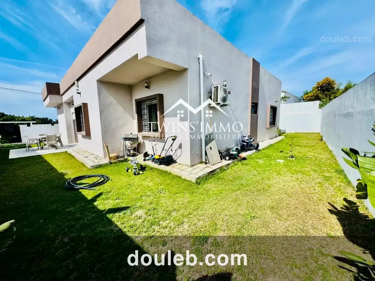 Villa de plain pied à la marsa à Tunis