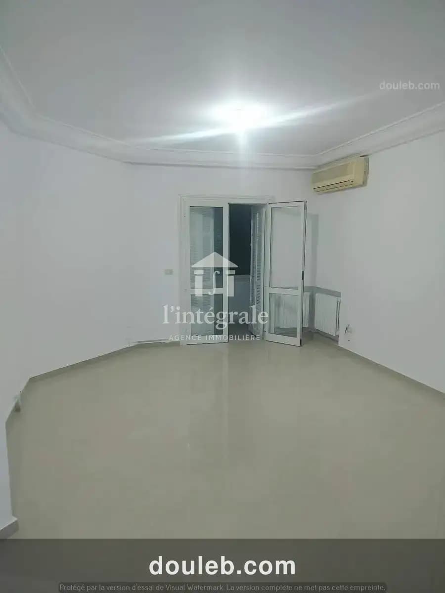 Appart s3 près clinique l'espoir à Tunis