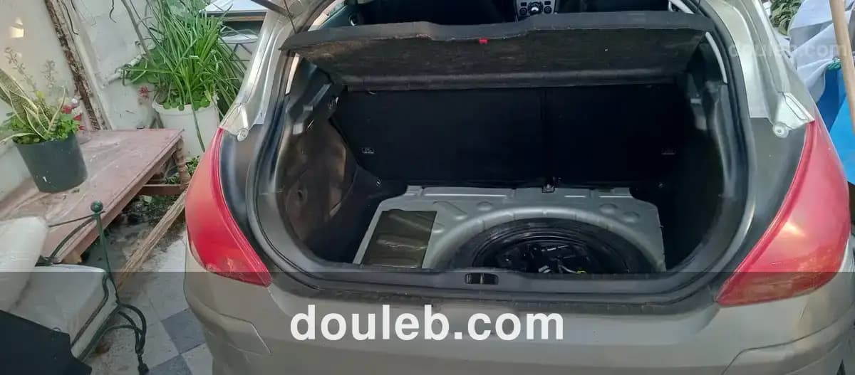 Voiture de femme à Tunis