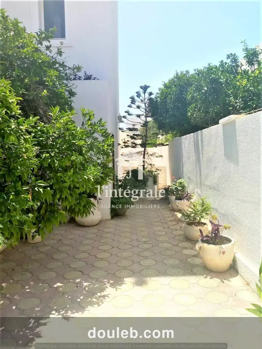 À elmenzah1 etage de villa s3 à Tunis