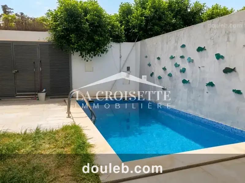 Triplex s4 avec piscine à gammarth mtrl0019 à Tunis