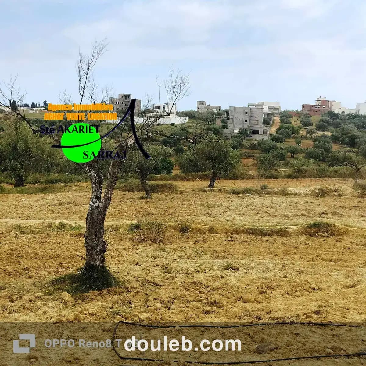Terrain 12000m pas loin de koussour gharnata à Tunis