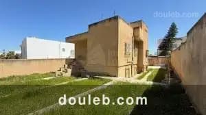 Villa de 438m2 terrain cite ennasr à Tunis