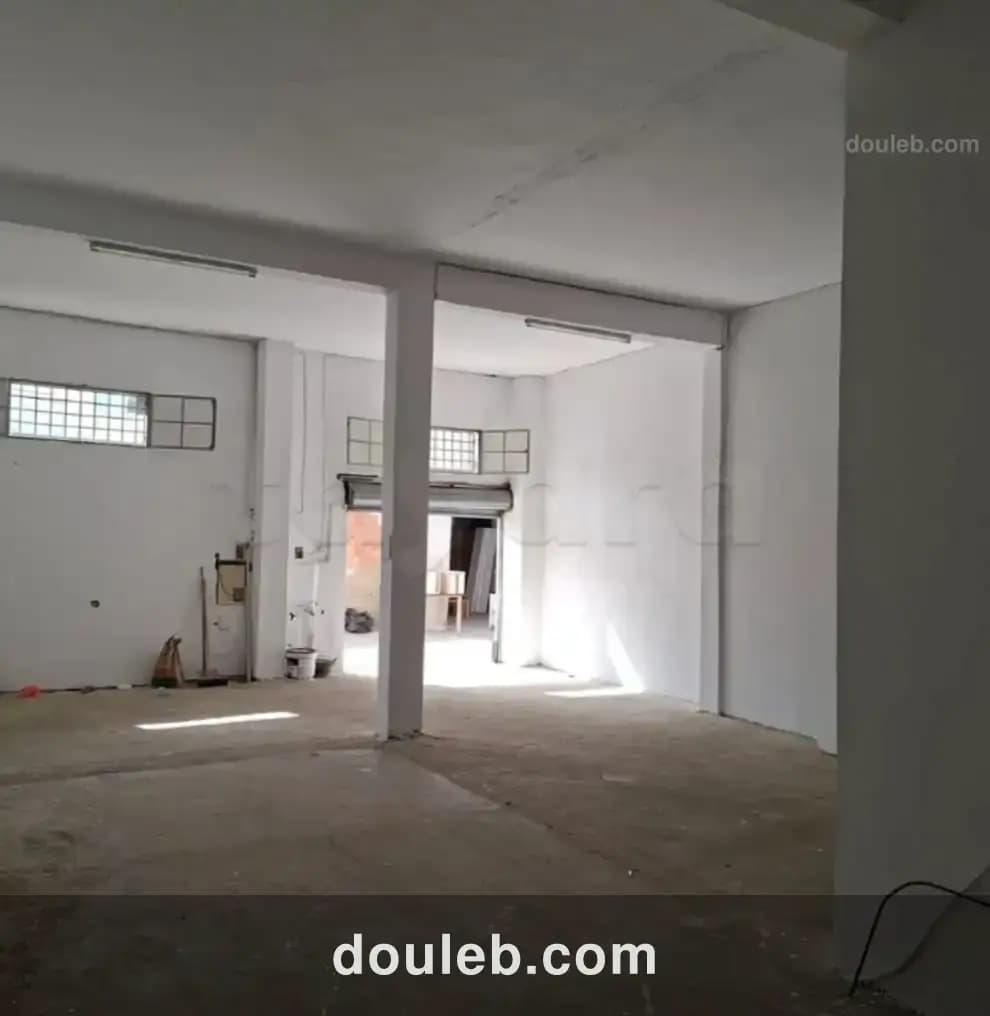 Dépôt à bhar lazrak 150m à Tunis