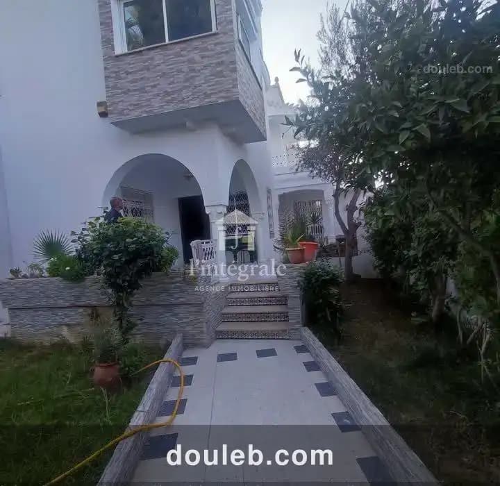 Villa 2s5 à carthage byrsa à Tunis