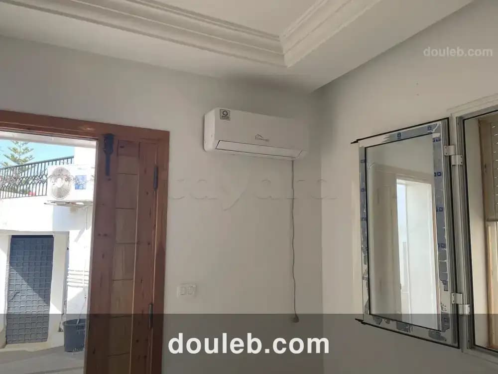 Beau studio riadh landalous à Tunis