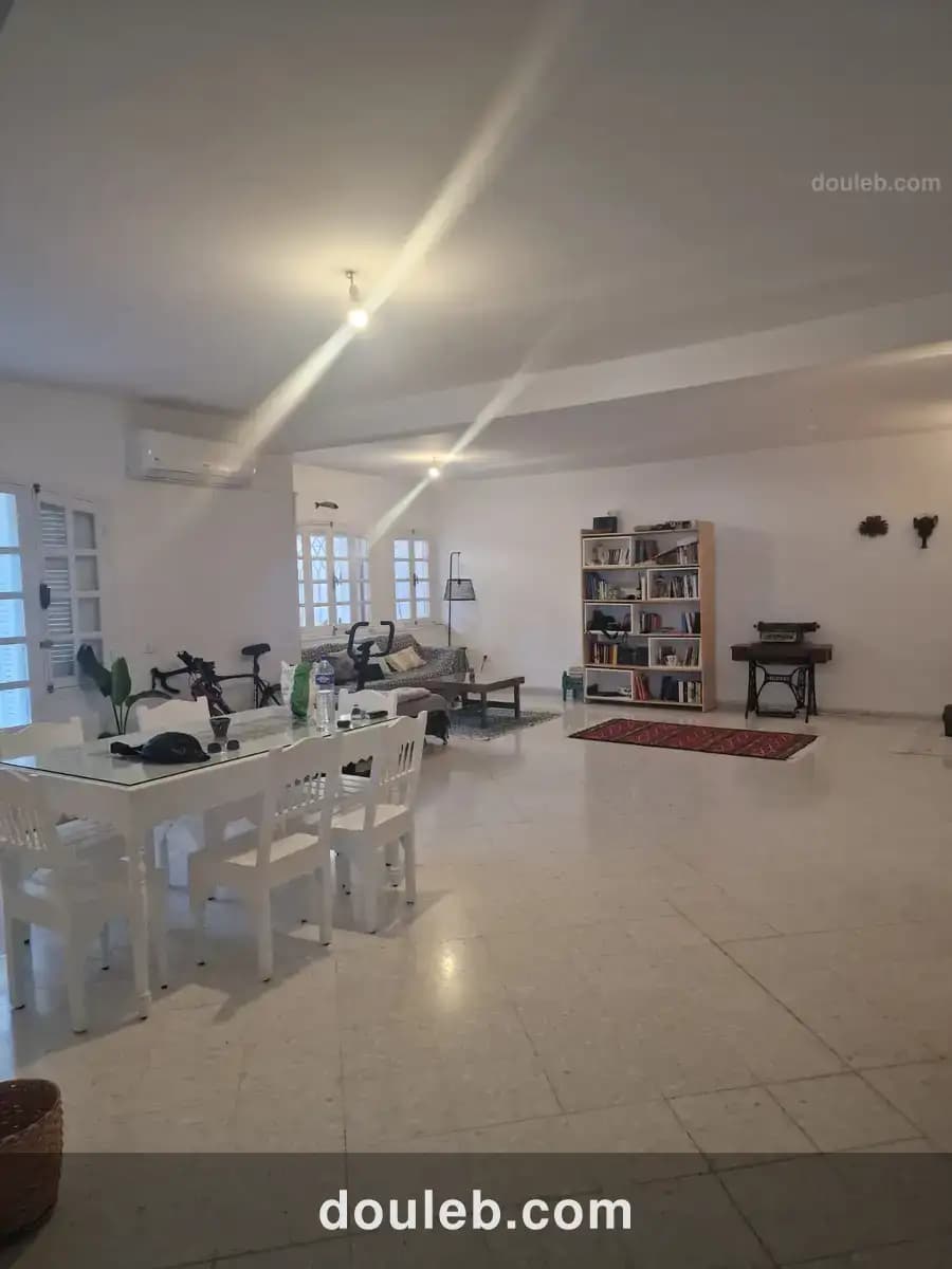 Rez de jardin a gammarth supérieure à Tunis