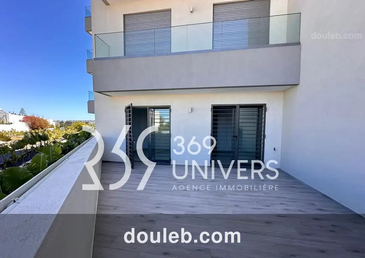 Appartement avec terrasse à la marsa ref ra168 à Tunis