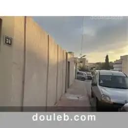 S1 au rdc à l intilaka à Tunis