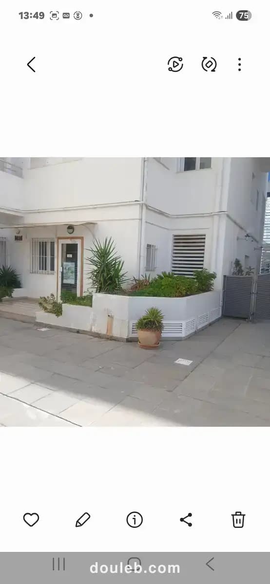 Bureau rdc 2pcs lac2 à Tunis