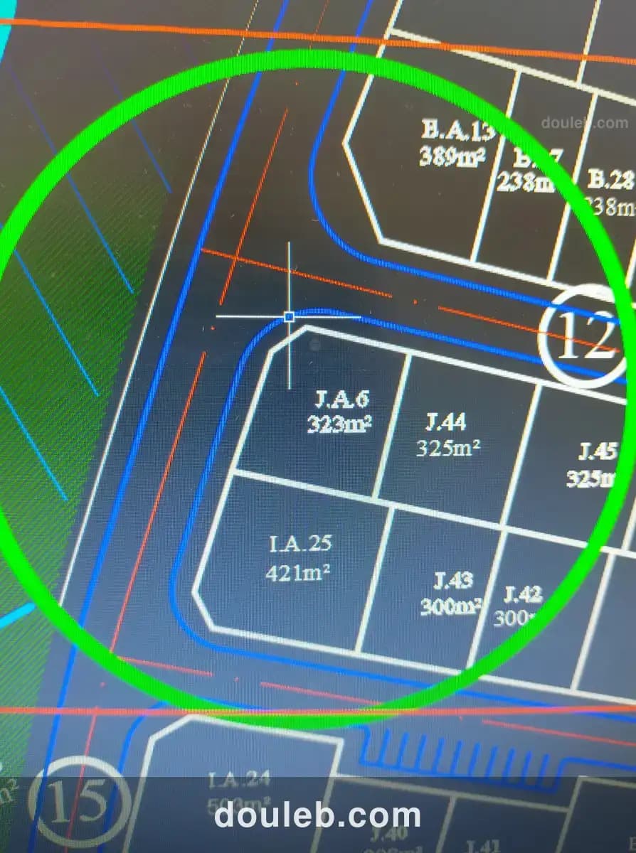 Lot de terrain angle jardin de tunis mannouba à Tunis