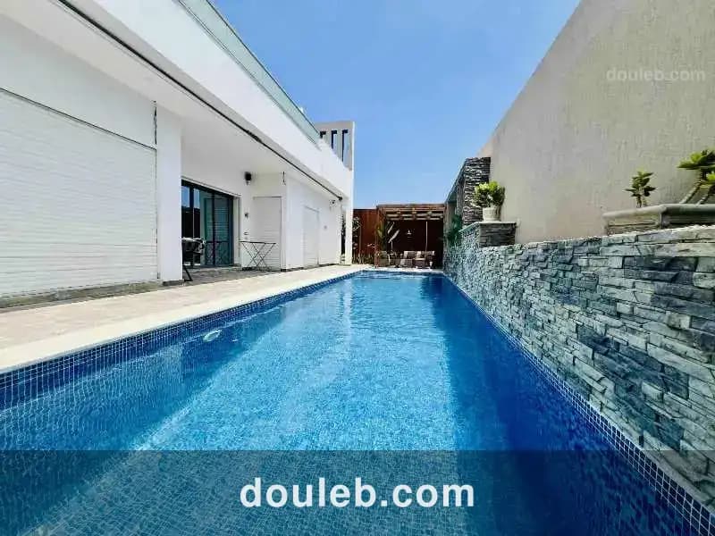 V562 villa sierre zone chraf u à Tunis