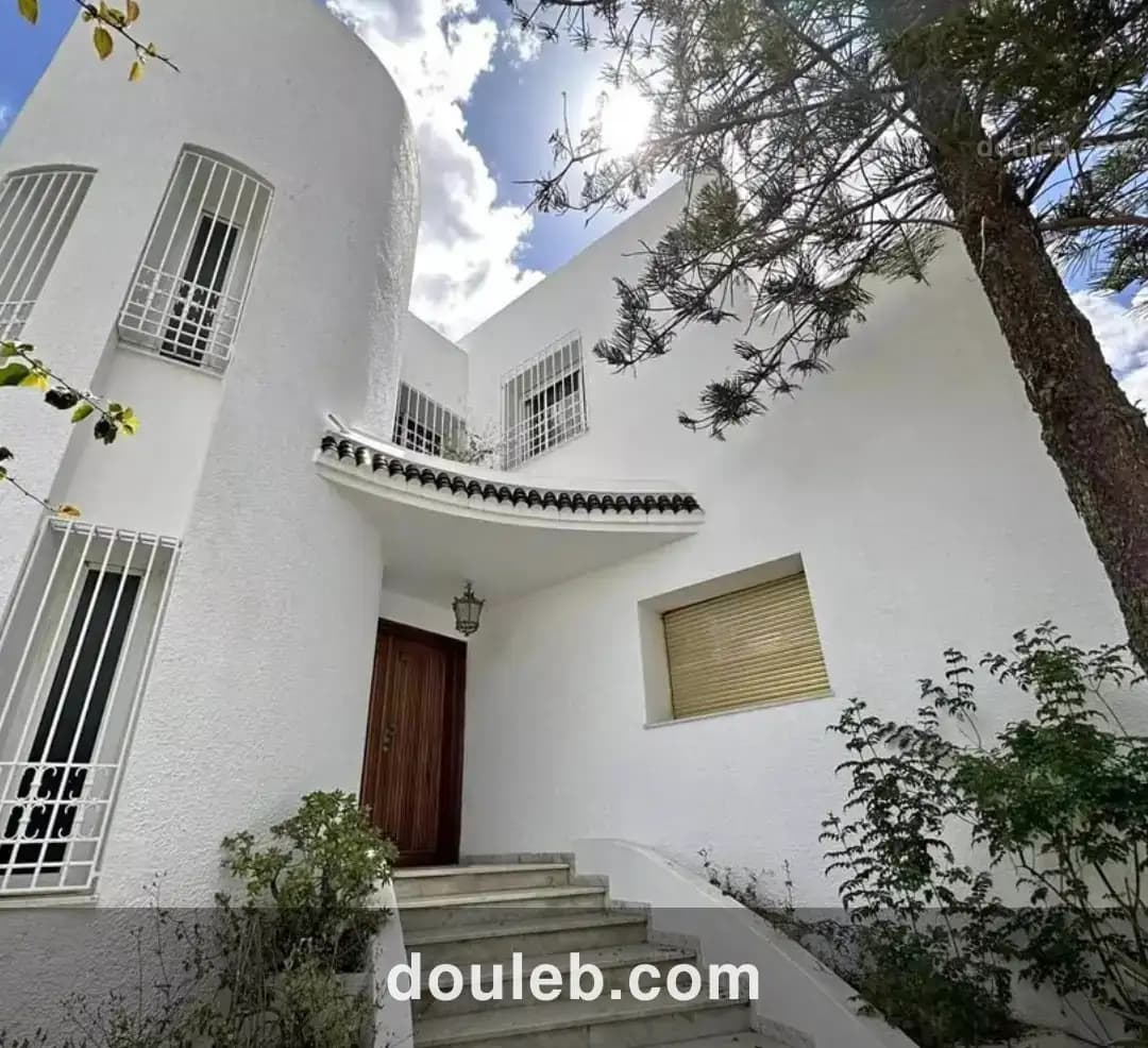 Villa s plus 7 a menzah 9 à Tunis