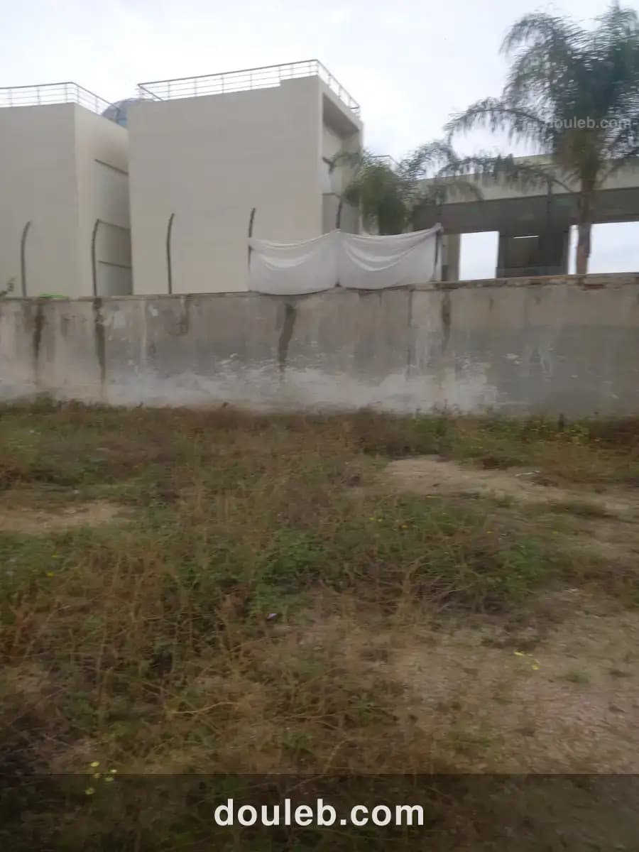 Beau terrain cité la gazelle à Tunis