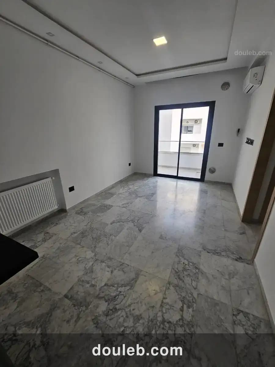 S plus deux lumineux à la nv soukra à Tunis