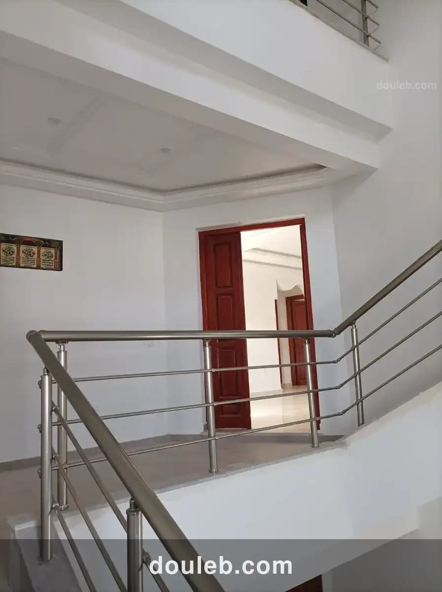 Beau et spacieux appartement haut standing neuf à Tunis