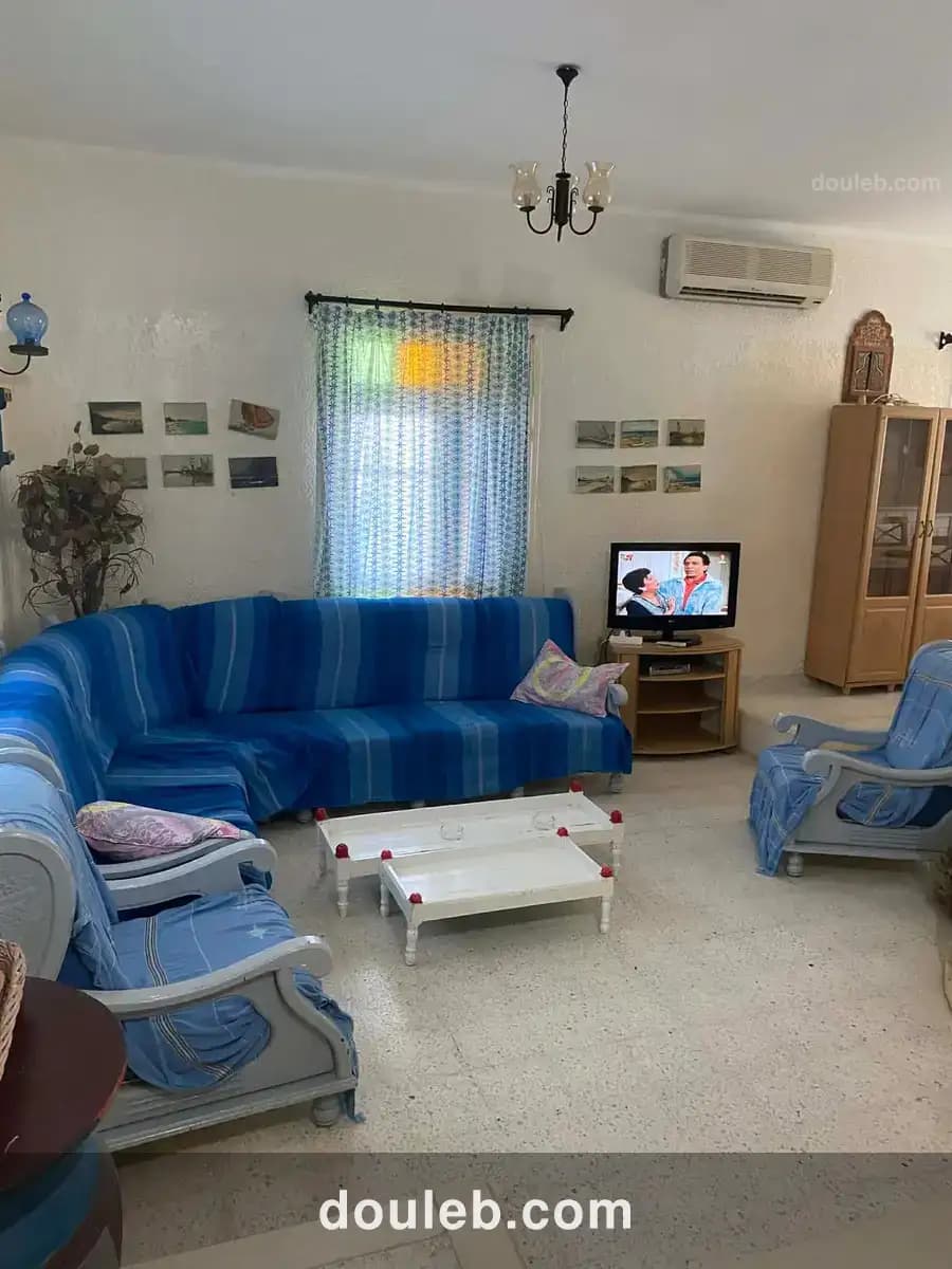 Grande maison bord de mer à Tunis