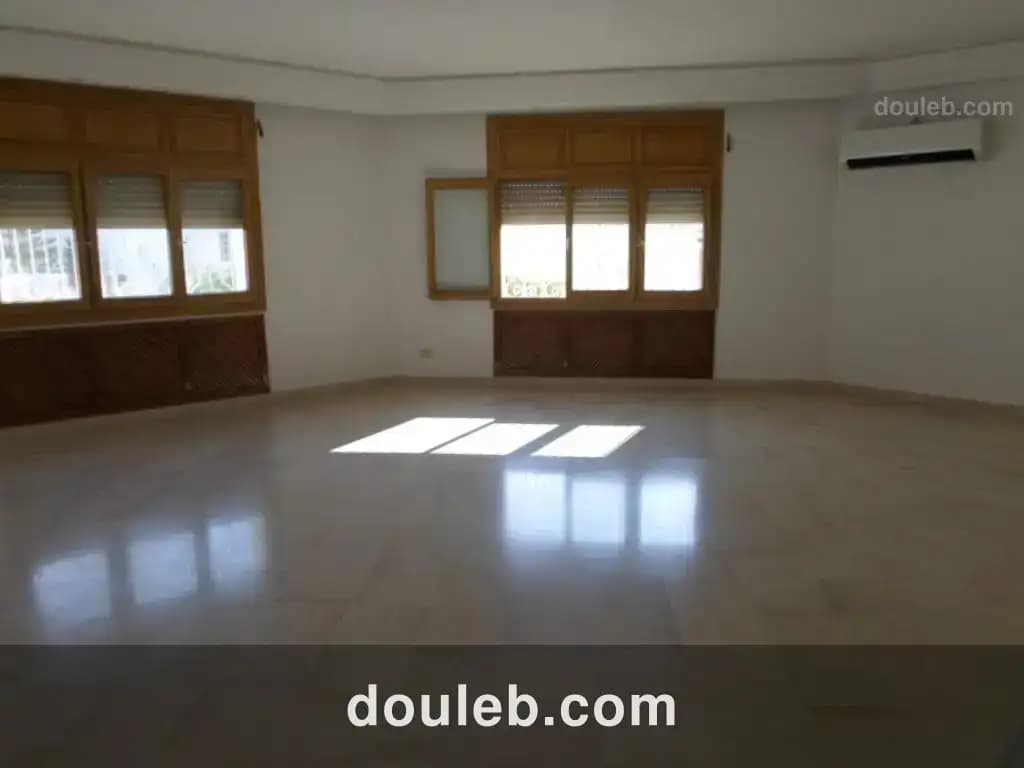 S 3 spacieux à jardins el aouina à Tunis