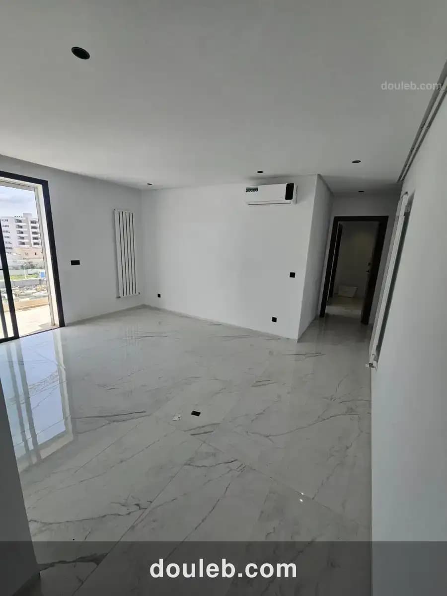 S plus trois neuf à la nouvelle soukra à Tunis