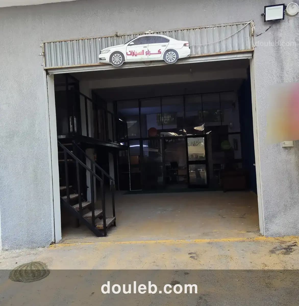 Local commercial à aouina 300m à Tunis