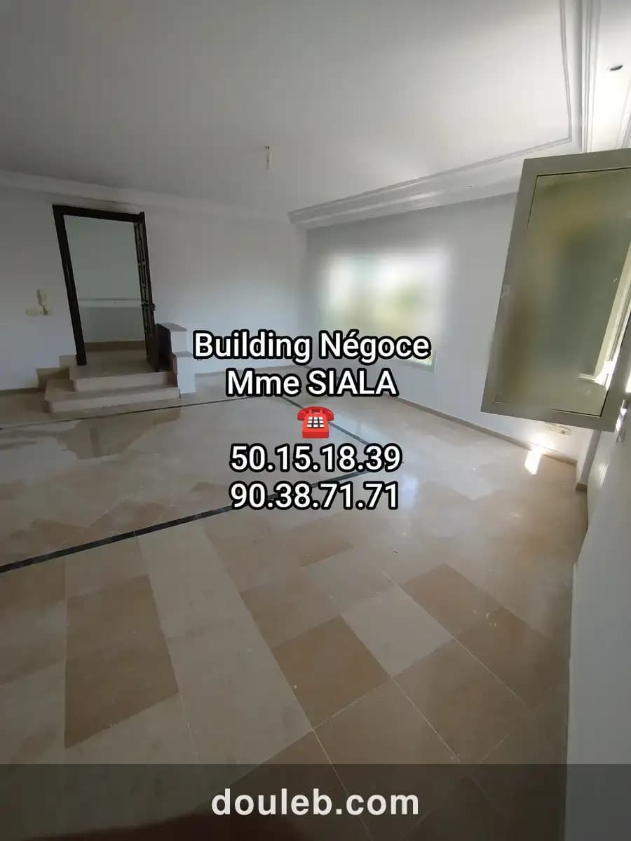 Menzah 8 spacieux étage villa s4 bien situé à Tunis