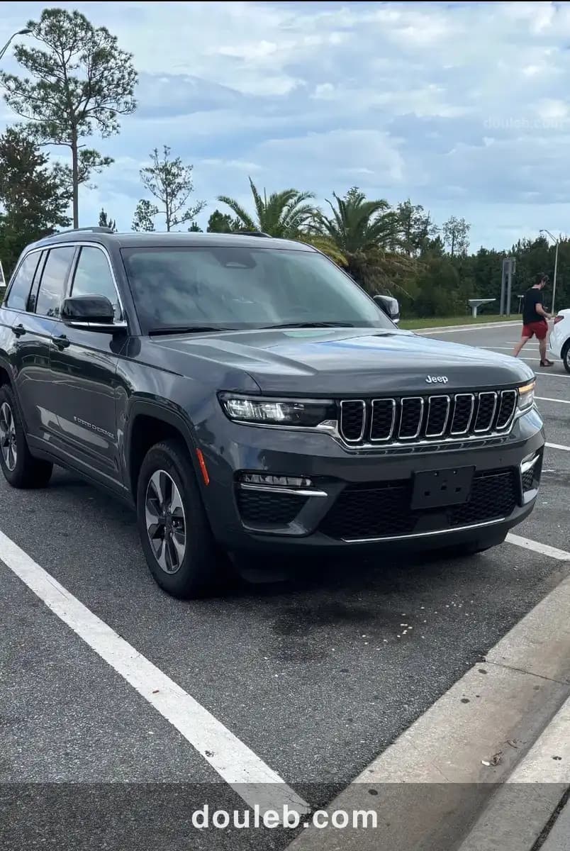 Jeep g cherokee hybrid à Tunis