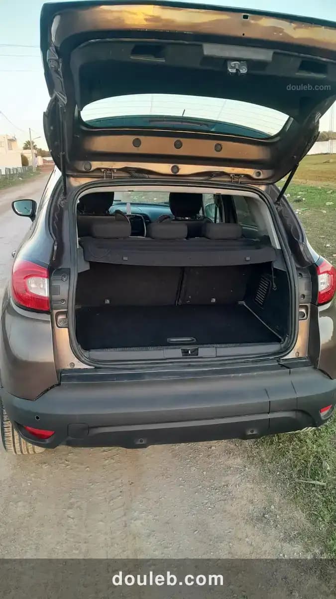 Clio captur à Tunis