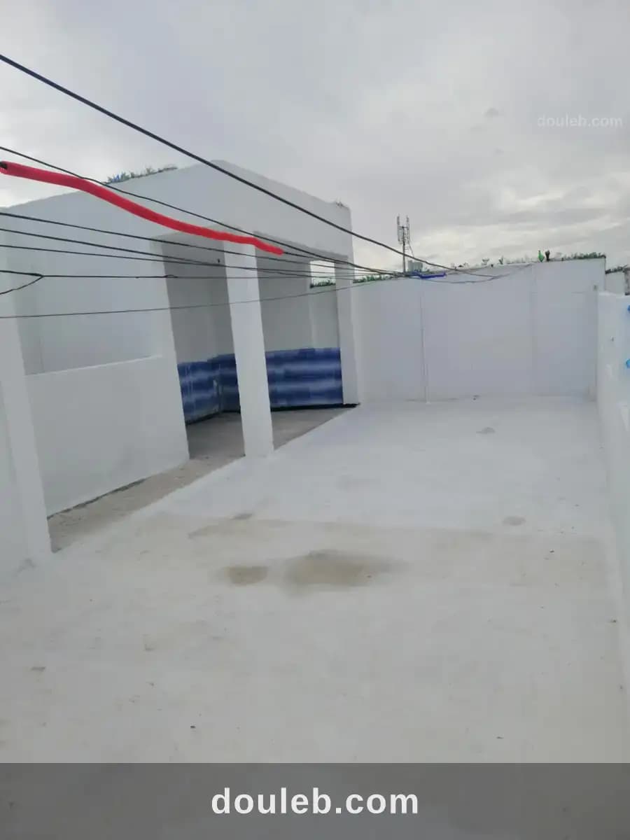 Grande batiment contient 2 maison s3 rc 1ere etage - Miniature 5