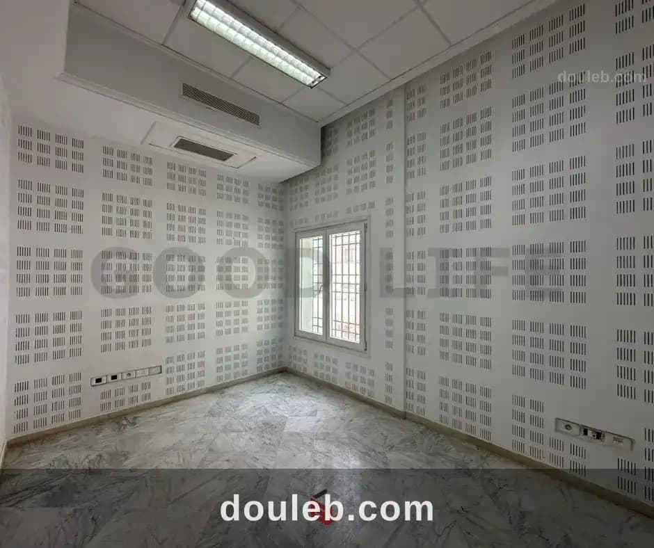 Bureau h3 au centre urbain nord à Tunis