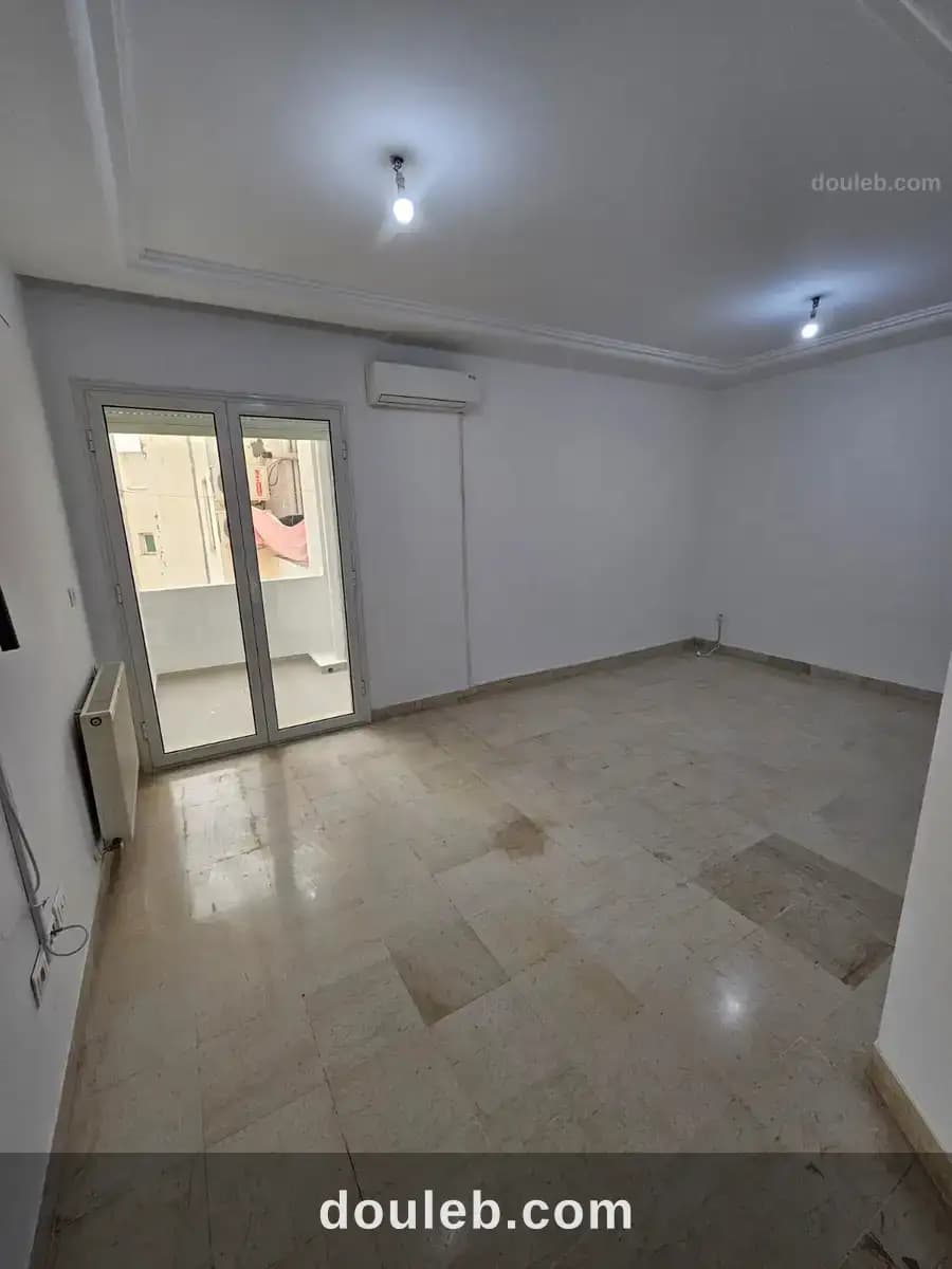 S plus un spacieux à l'aouina à Tunis